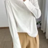 free threaded white t shirt for women, mid length patchwork shirt sleeves, autumn and winter velvet long sleeved inner layering top