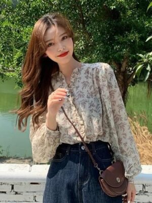 longsleeve blouse with floral print