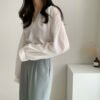 longsleeved blouse with buttons